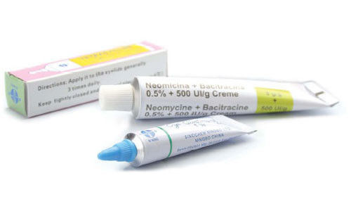 Medicación oftálmica poner crema de Ciprofloxacin, ungüento del ojo de Ciprofloxacin