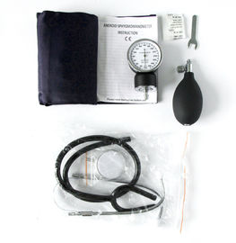 Sphygmomanometer aneroide portátil del hospital médico con el estetoscopio